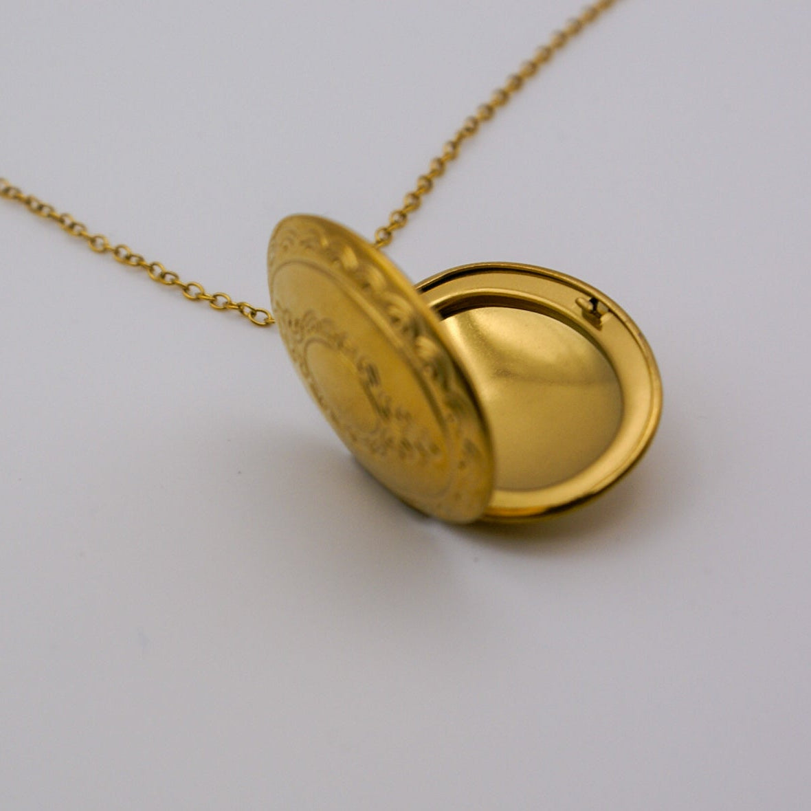 Victoria Oval Locket
