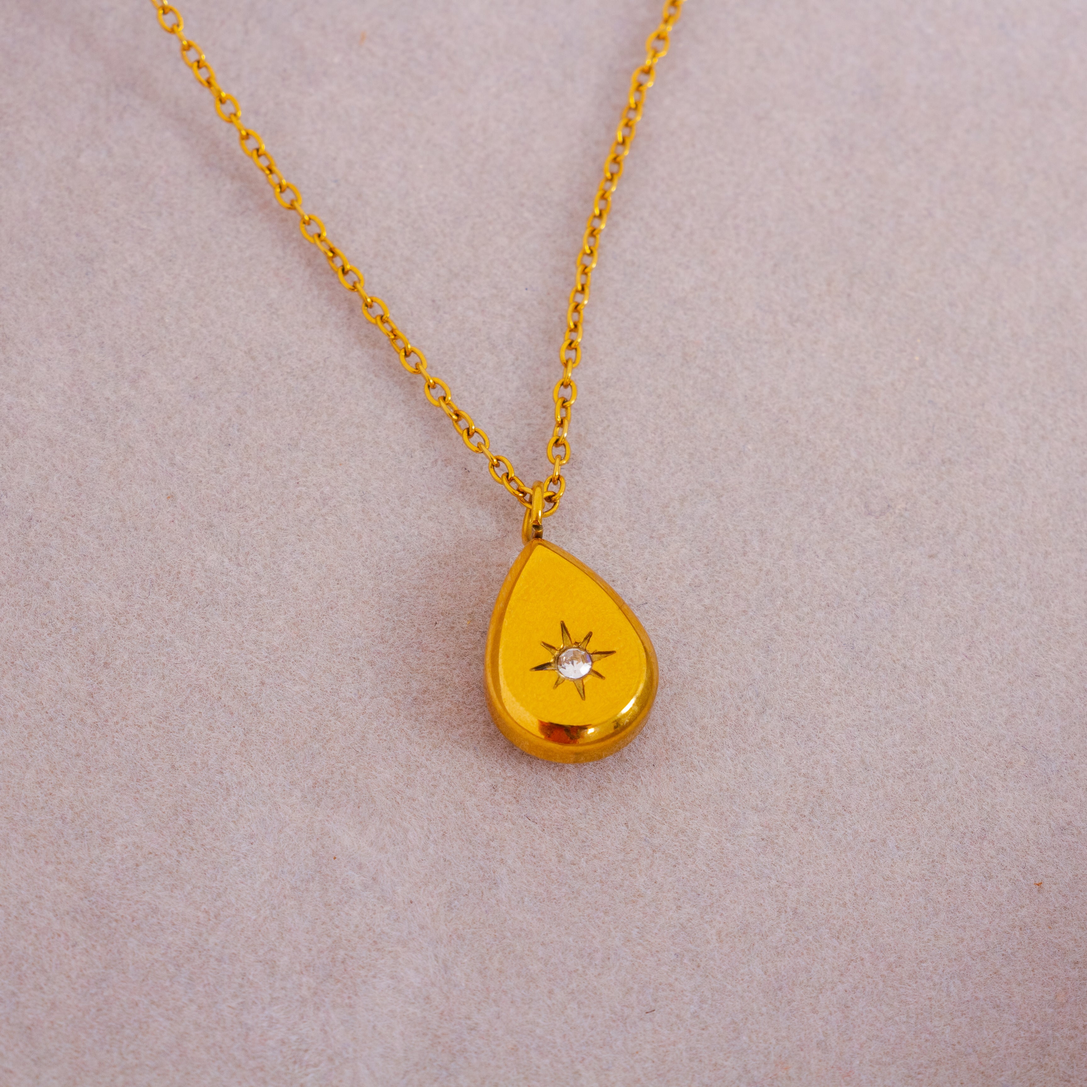 Mira Necklace